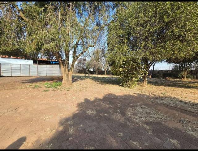 5 BEDROOM HOUSE FOR SALE IN MEYERTON PARK